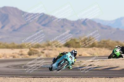 media/Dec-07-2025-CVMA (Sun) [[3e7d2de5dc]]/Race 16-Formula Middleweight/